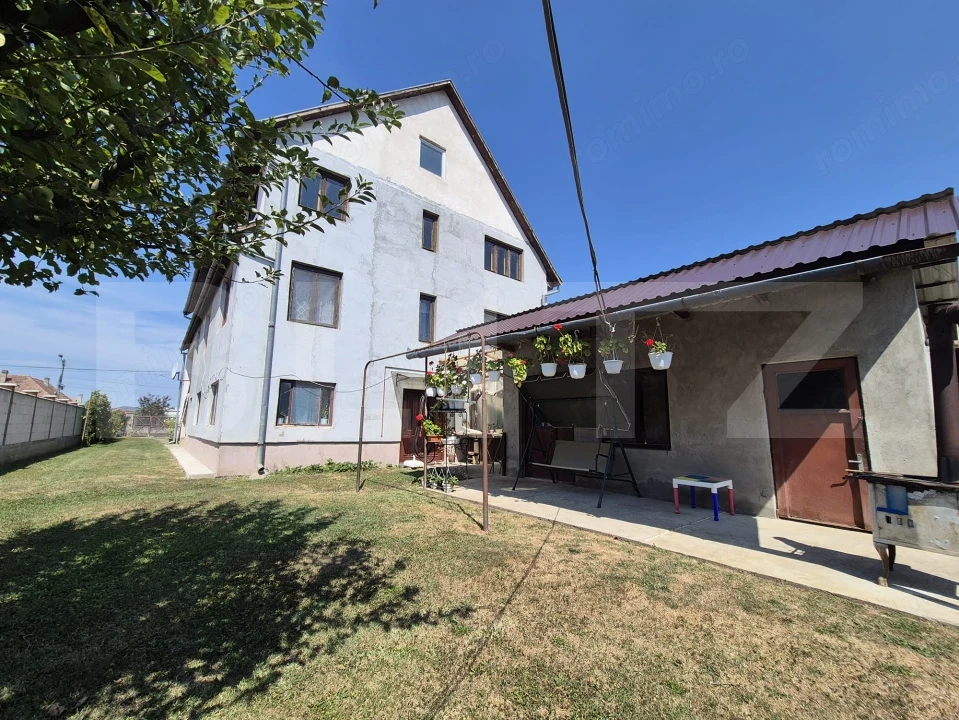 Proprietate de 460mp, 2800 mp teren,  camin sau pensiune, Sângeorgiu de Mures