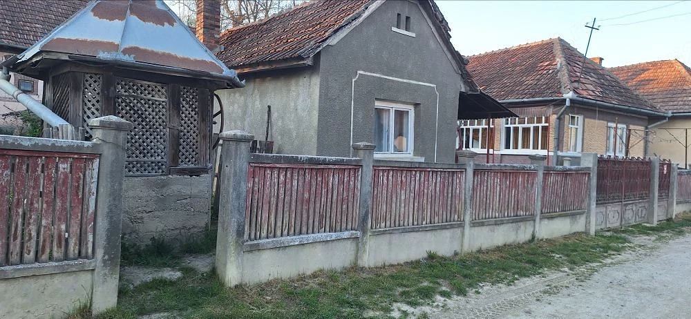 Casă la tară