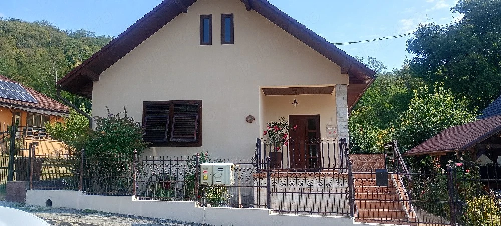 casa de vanzare