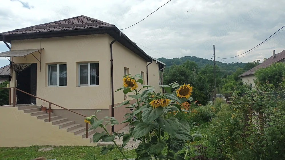 Casa 3 camere de vanzare în Slanic Prahova 47000E 