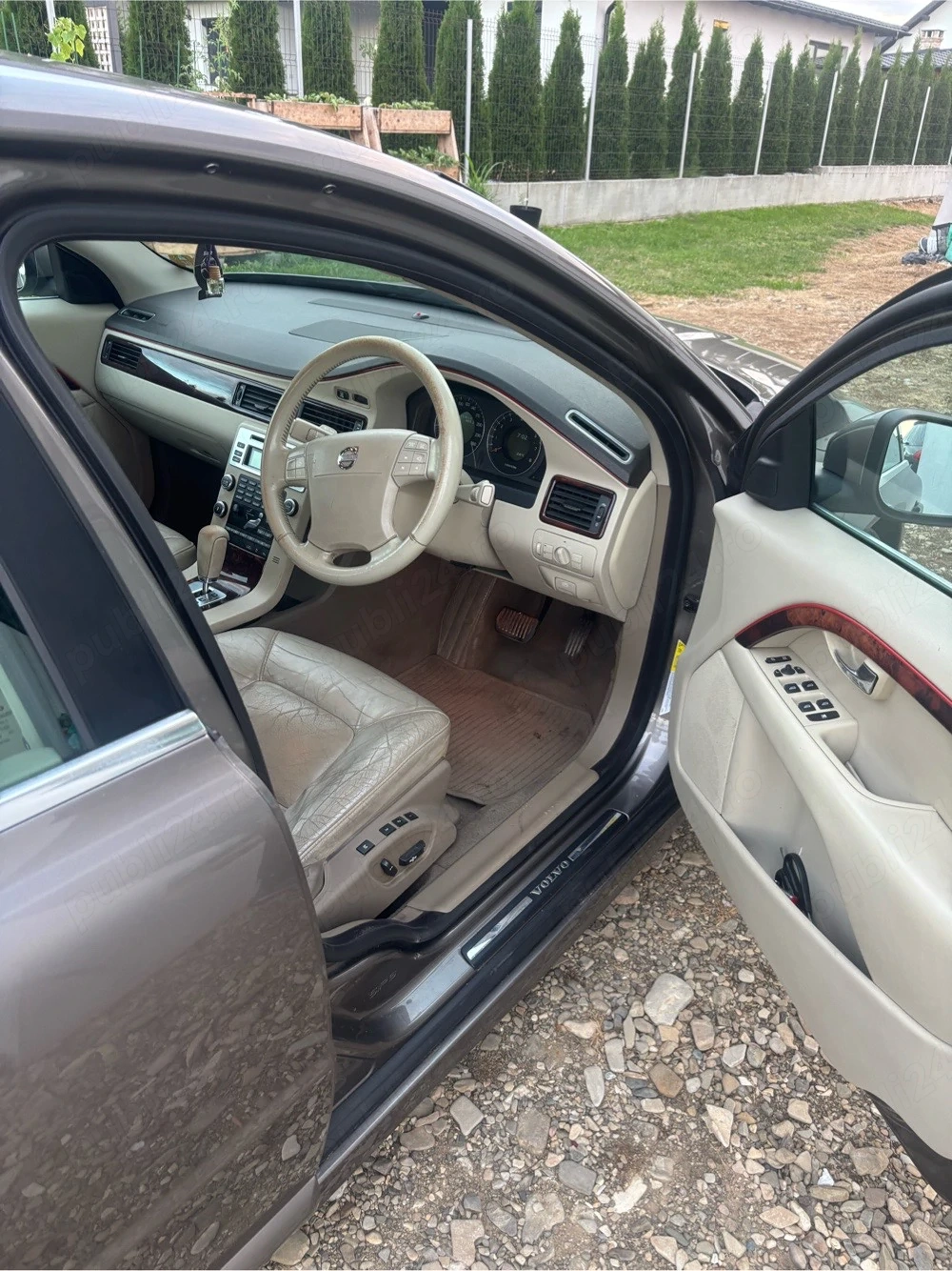 Volvo S80 