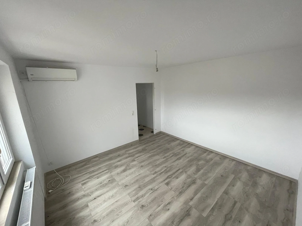 Vând urgent  apartament strBotizului nr55