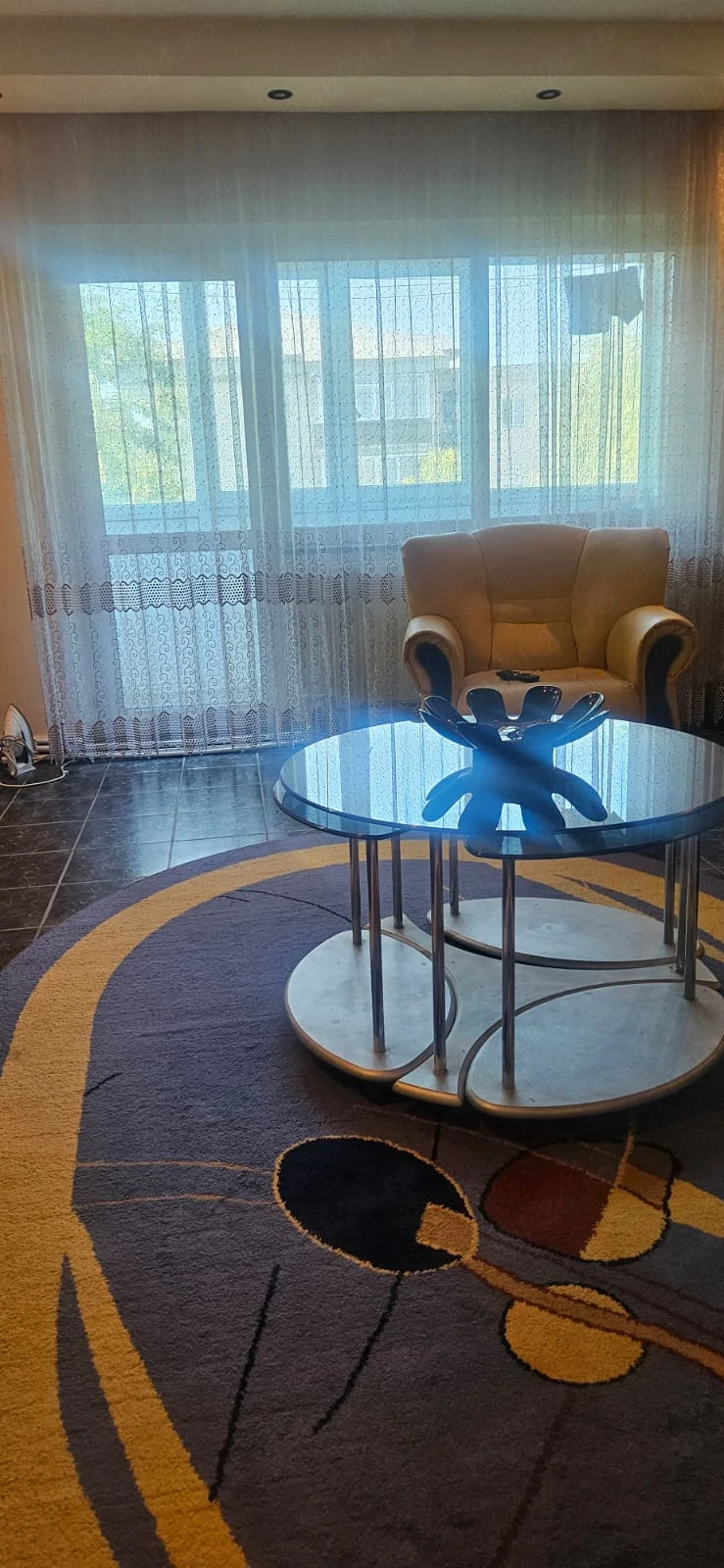 VAND APARTAMENT 4 CAMERE (sau schimb cu apartament 2 camere + diferenta)