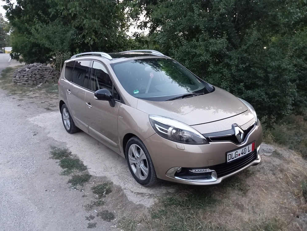 RENAULT Scenic