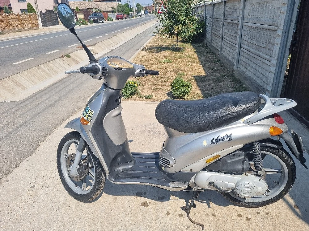 VAND SCUTER    pentru mai multe detali va astept in privat 