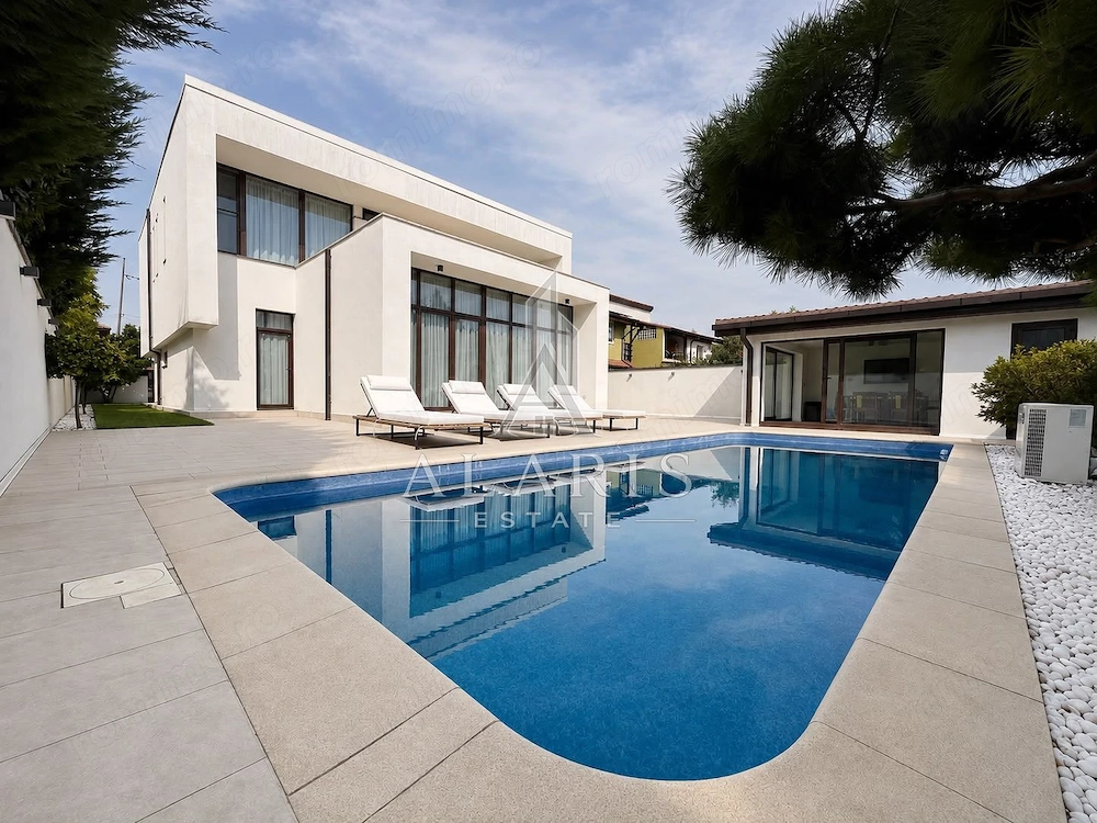 Casa individuala cu 4 camere, piscina, in Dumbravita