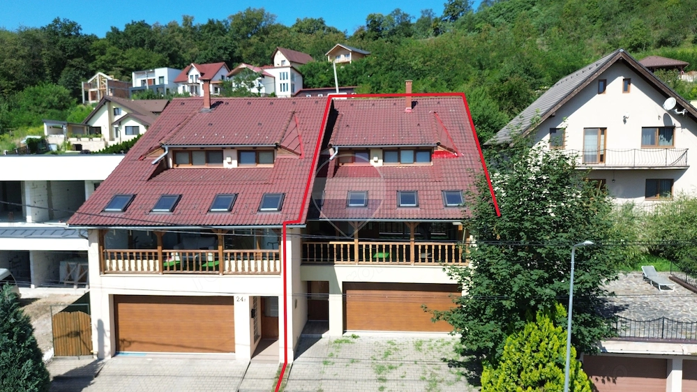Casă / Vilă cu 4 camere de vânzare în zona Sud-Vest