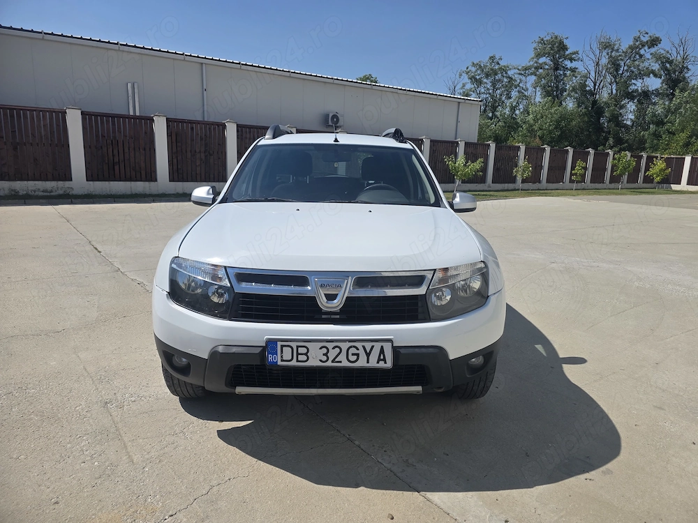 Dacia Duster 2013-Provenienta Reprezentanta RO. Versiunea 1600 benz-4X4-Euro 5!Pret 4300 Euro