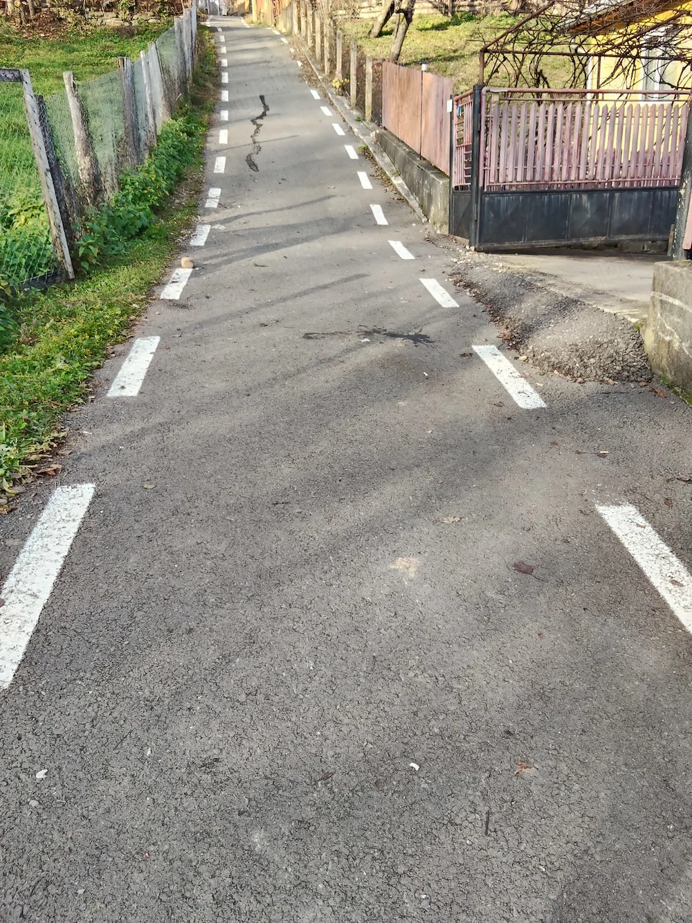 Casă de vânzare ,com Bezdead sat Măgura (Tunari) Jud Dâmbovița 