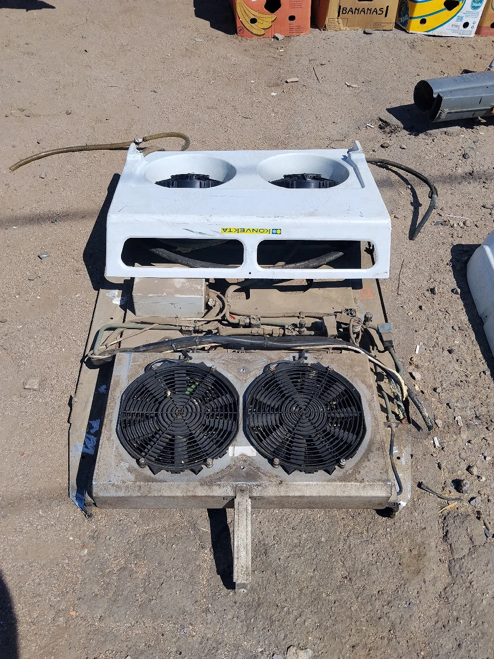 Vând instalație frigorifică KONVEKTA completă, demontată de pe Renault Master 2012, punte dublă