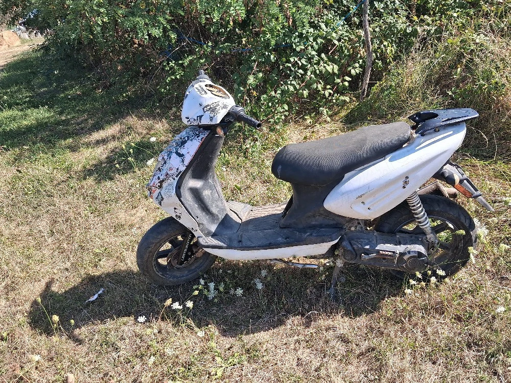 văd  scuter marca deci   nu are chisie trsbe schibat butucu 