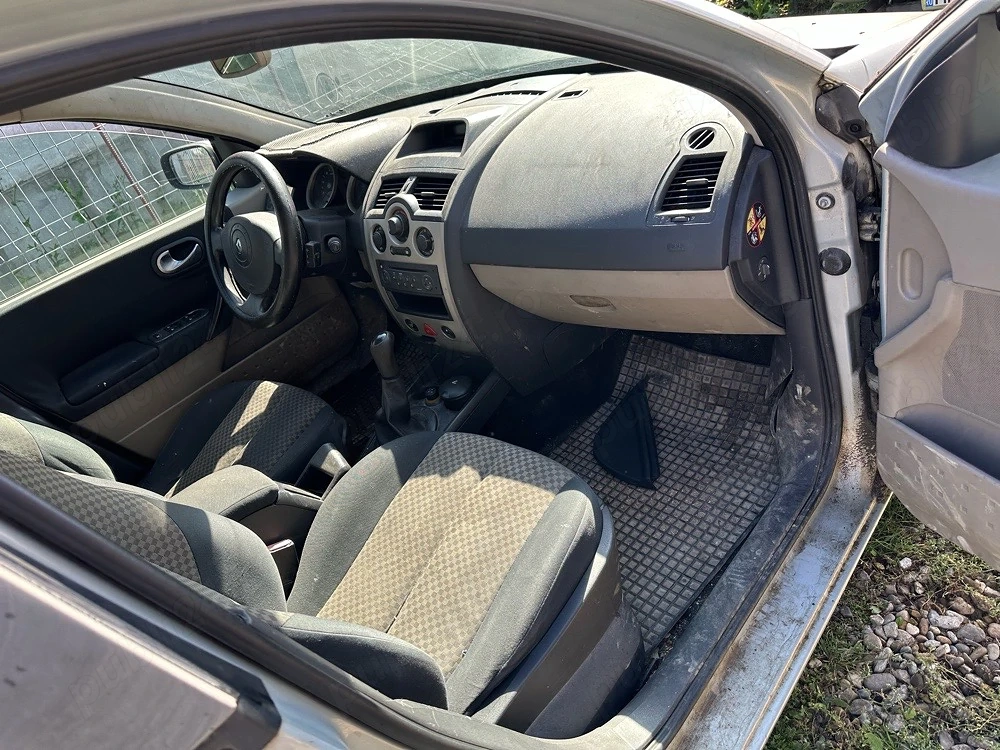 Dezmembrez Renault Megane 2 1.9dci si 14 16v