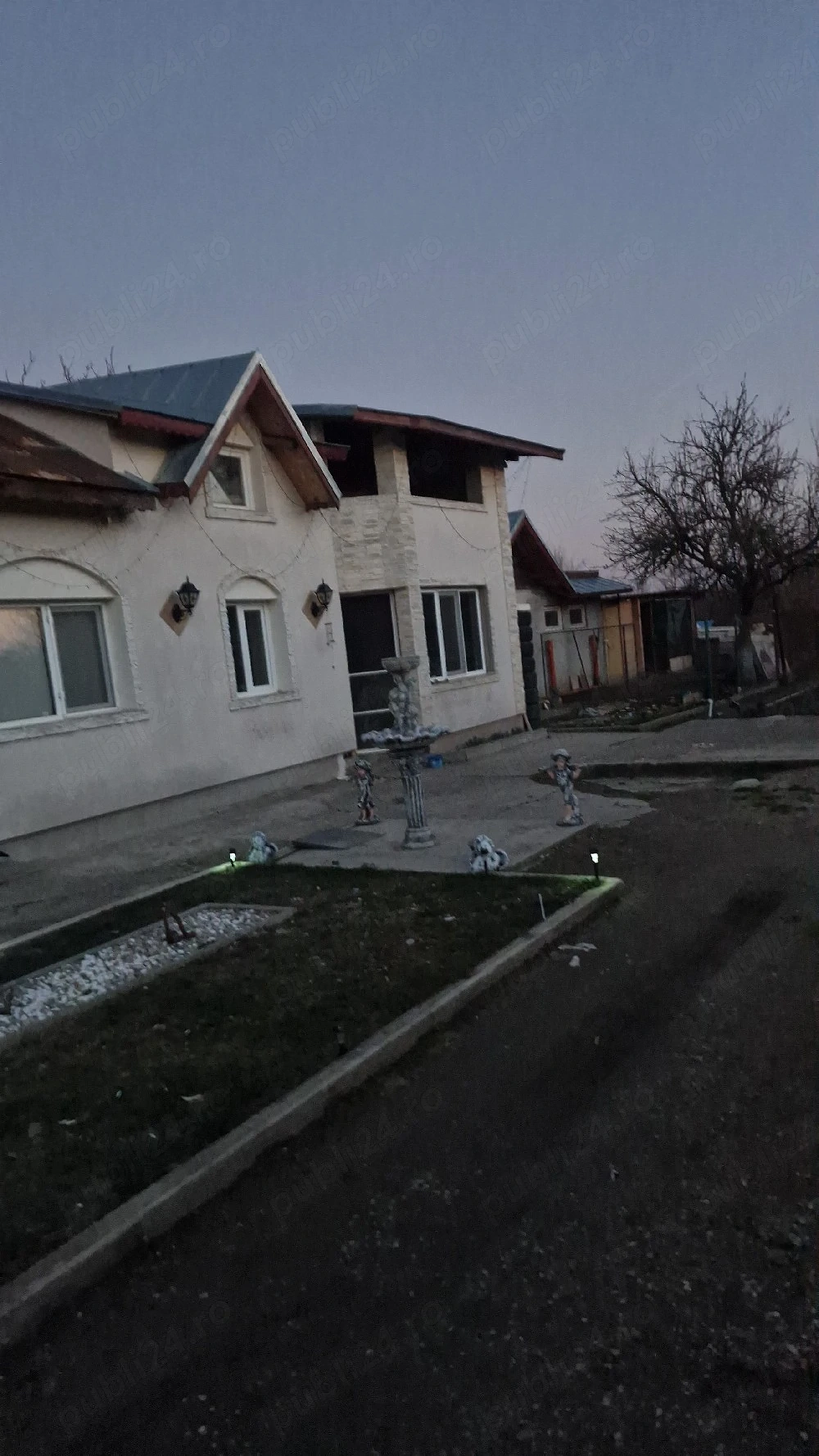 vândut,  închiriez casa