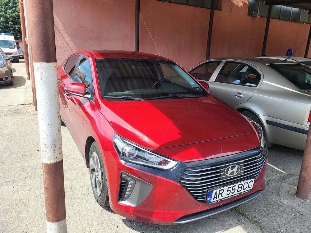 De vânzare mașină full hibrid an2018 1,6 benzină 