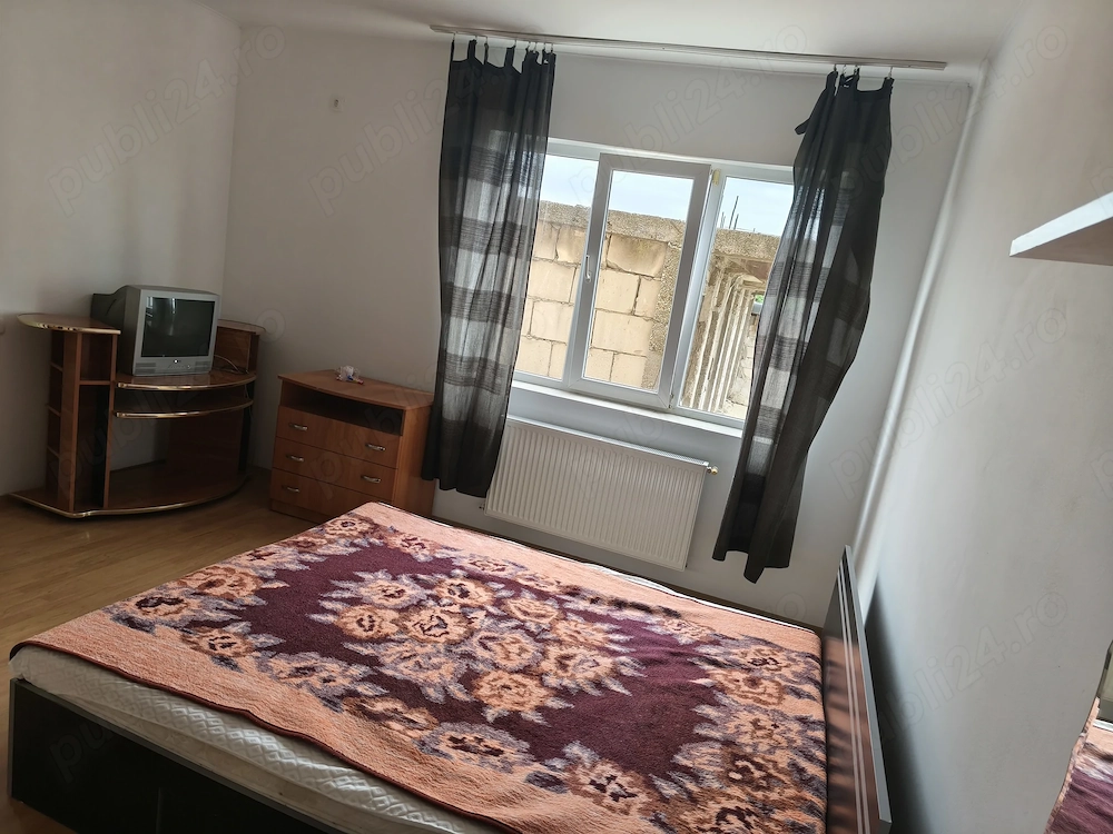 Garsoniera de vânzare  închiriere 