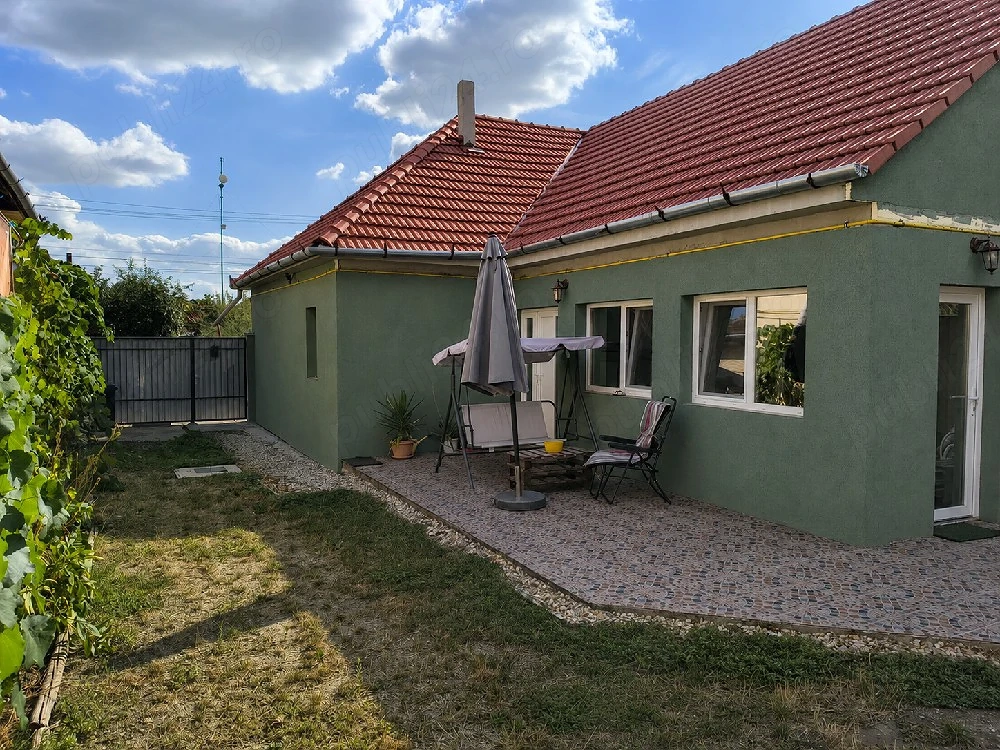 proprietar vând casa in zimand cuz renovata integral in 2024