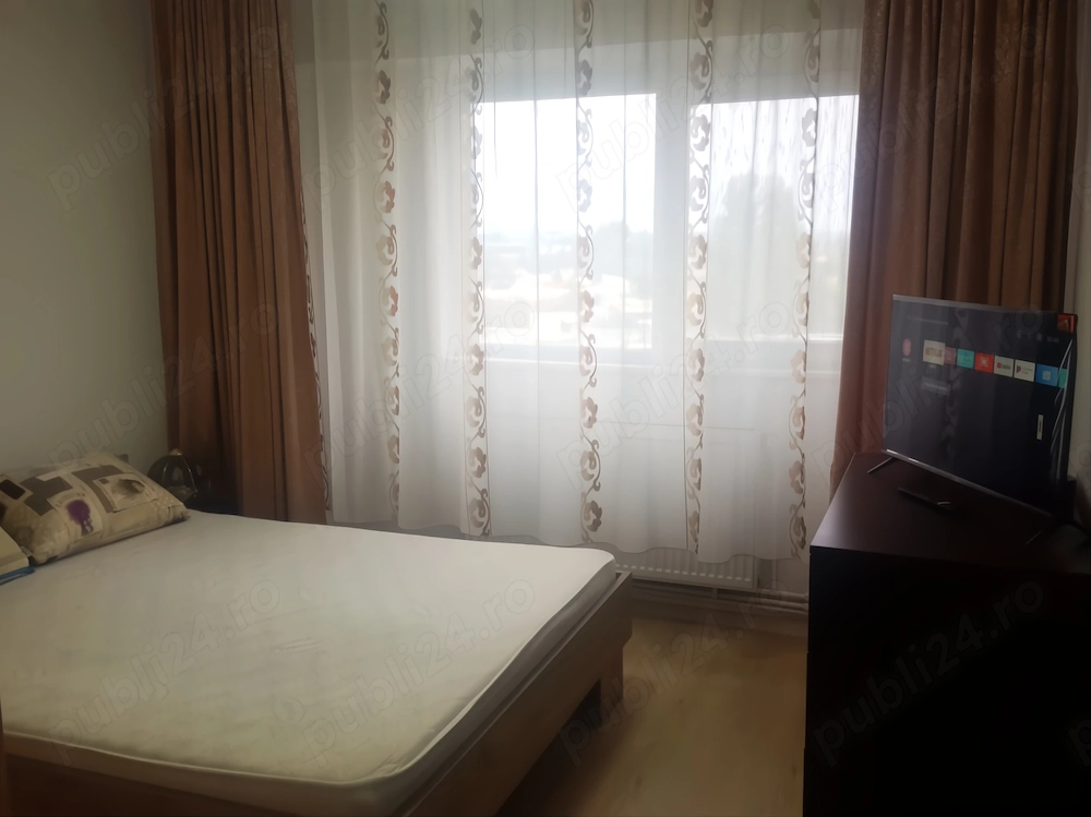 Apartament 3 camere zona B-dul Bucuresti
