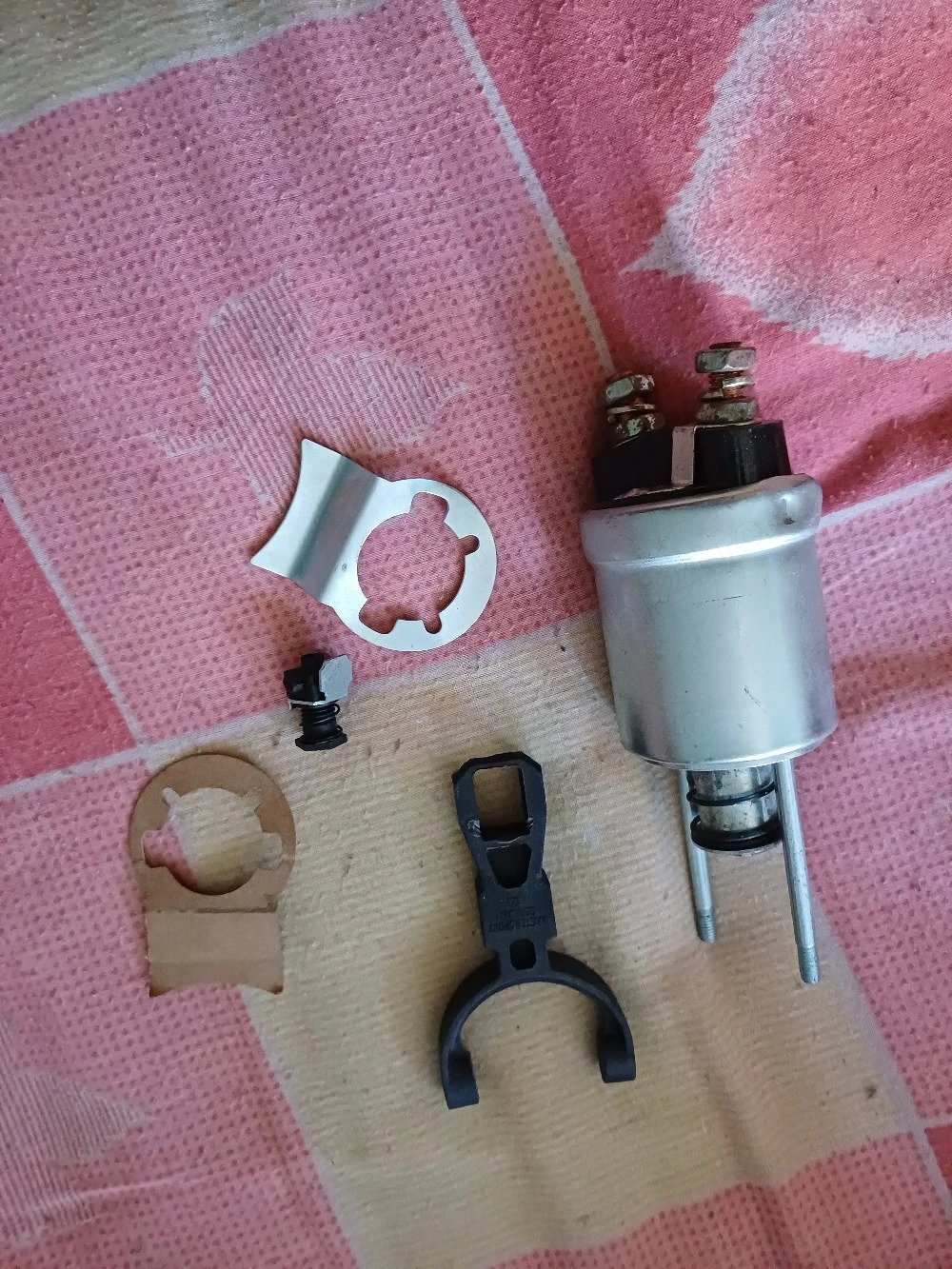 Vand Starter electromotor Dacia.