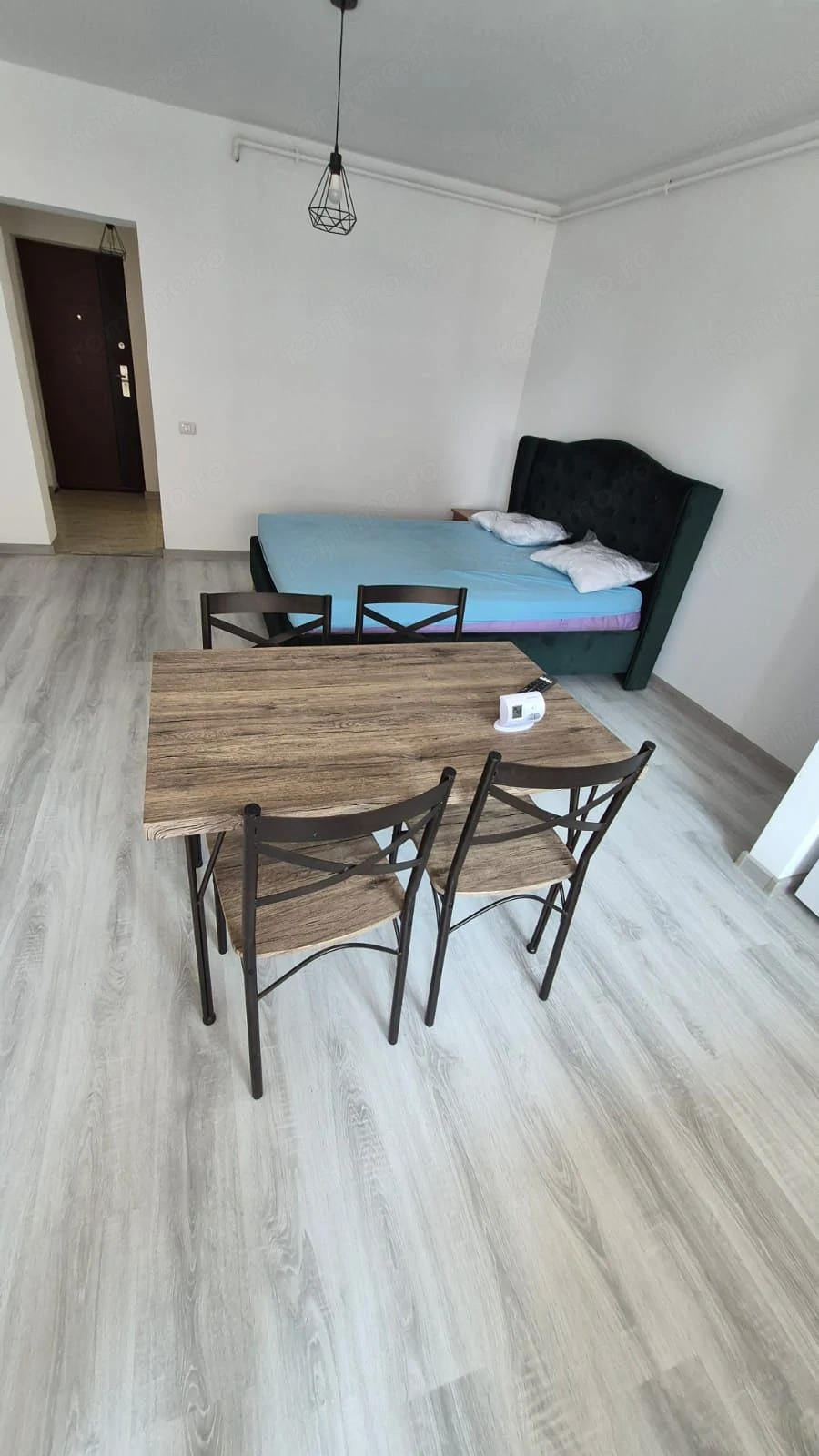 Garsoniera de închiriat