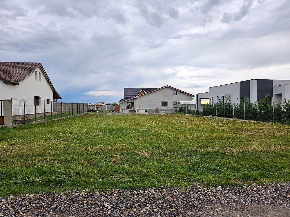 Proprietar, vand teren Mosnita Veche 678mp