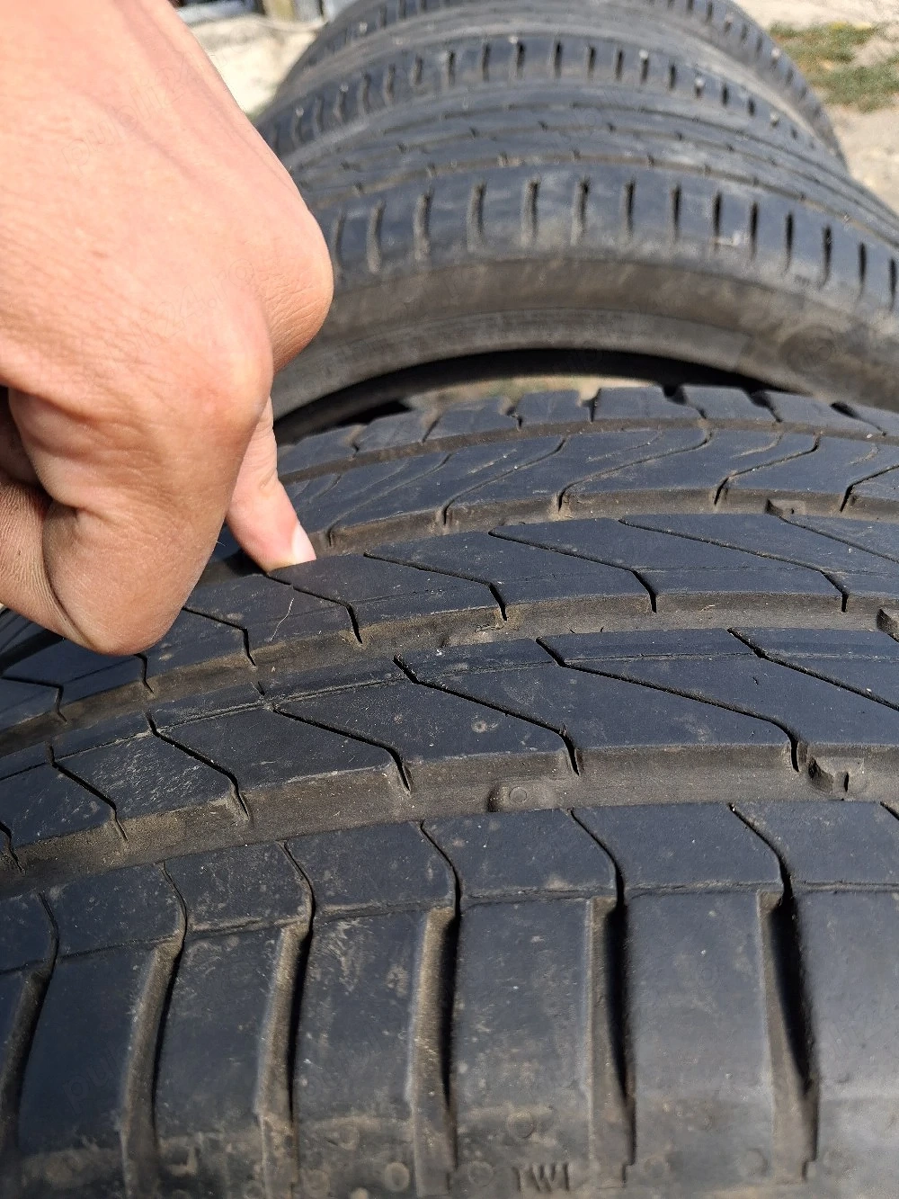 Continental 225/40 R18 92W XL