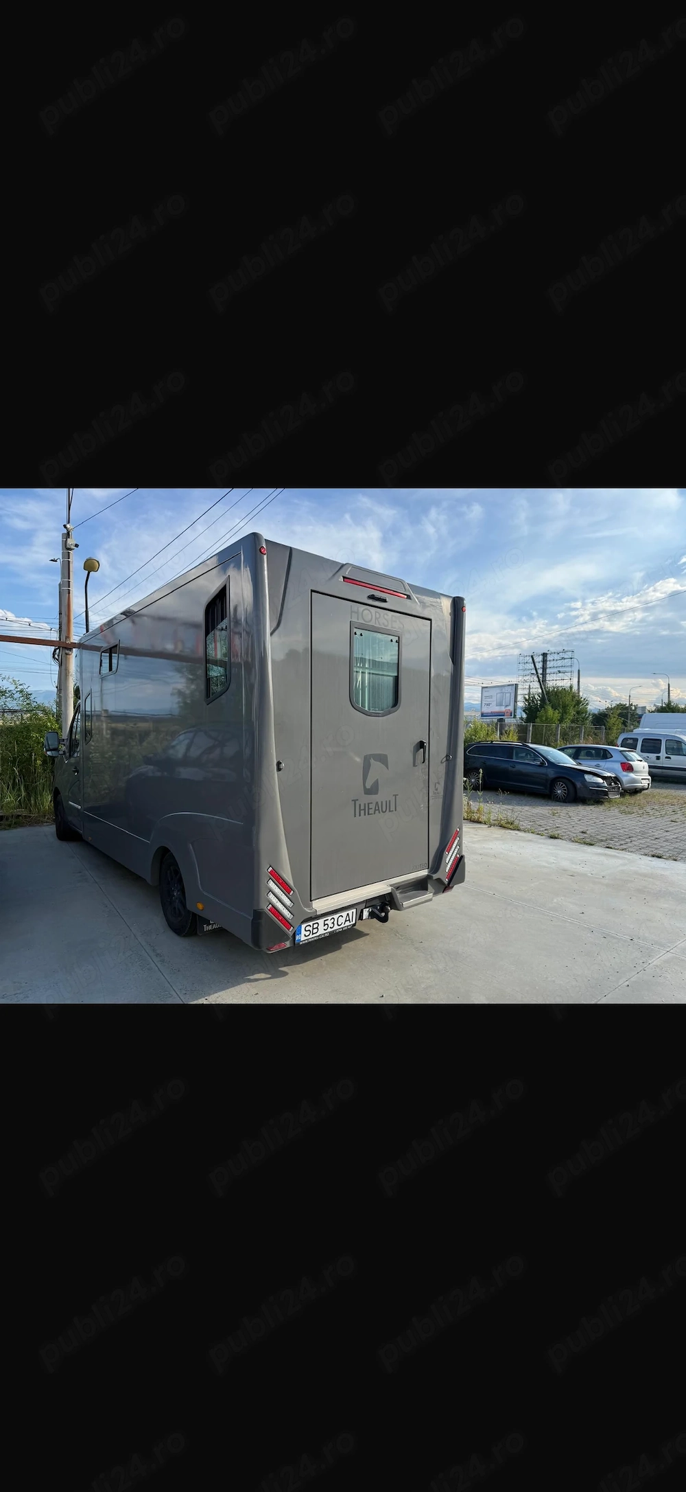 Mașina transport Cai