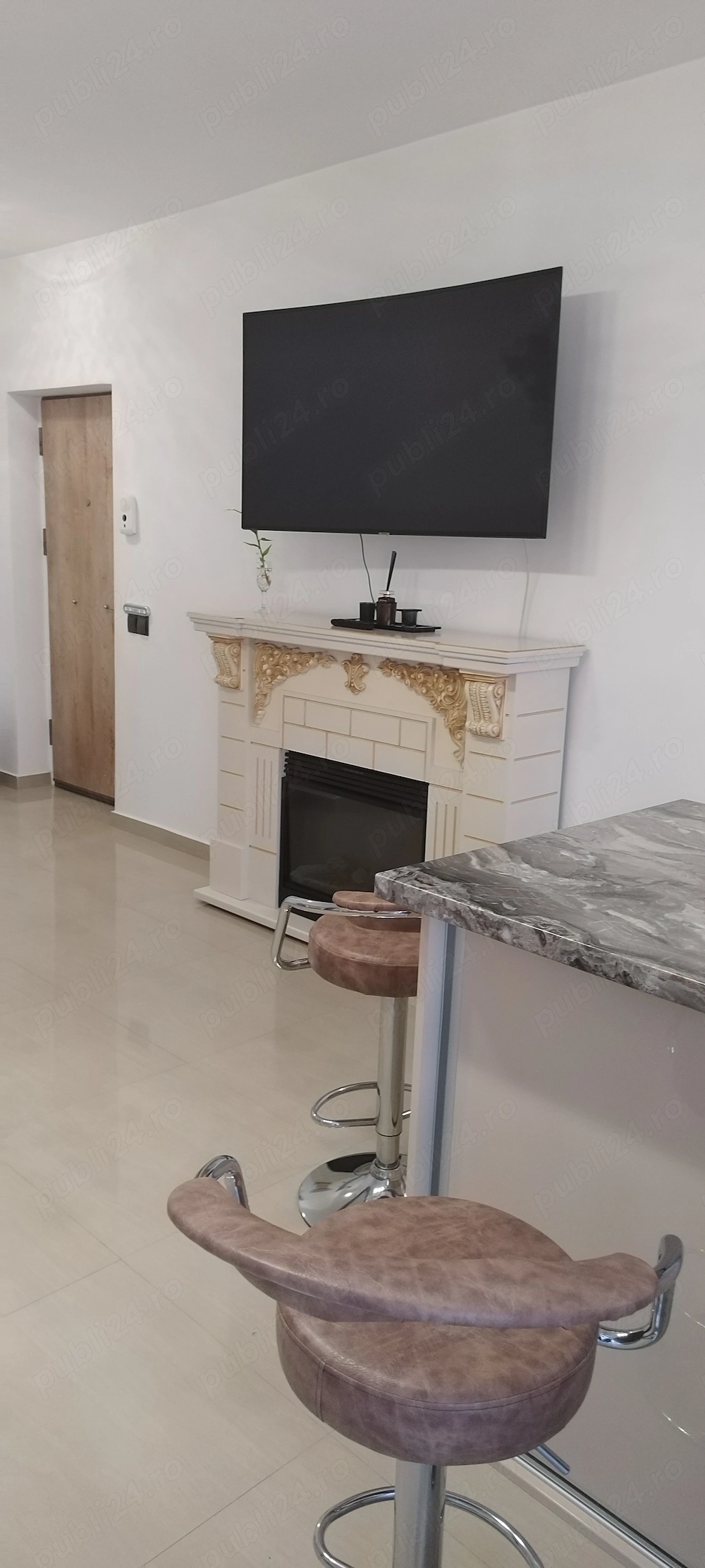 Închiriez apartament 