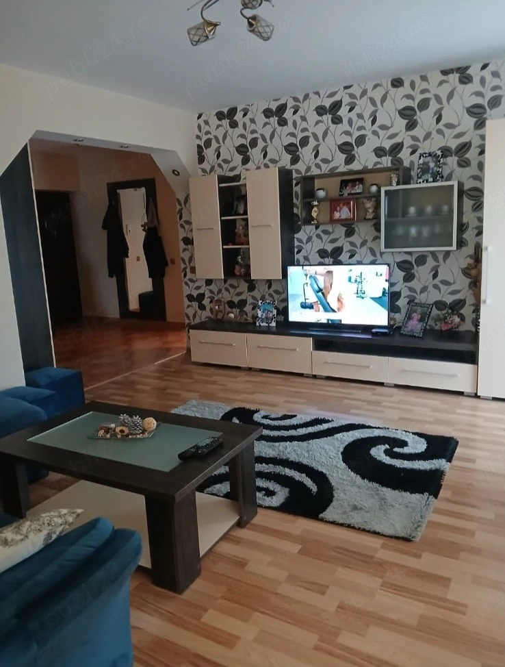 Inchiriez apartament 3 camere