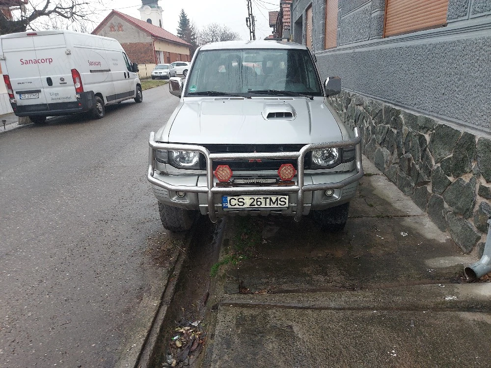 Vand Mitsubishi pajero 2.5 diesel