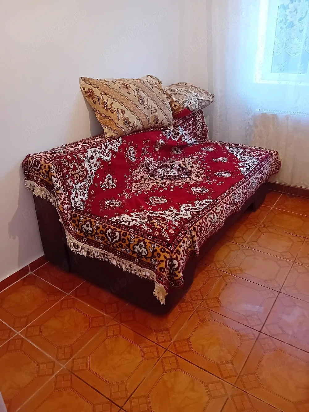 închiriez garsonieră conf3 