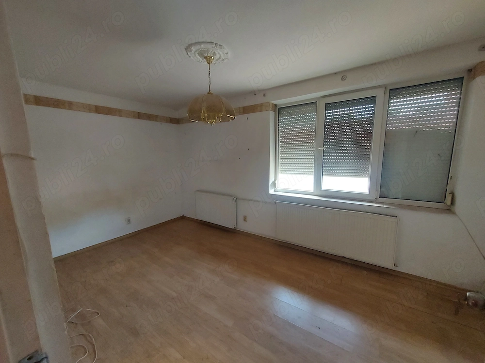 Apartament cu 2 camere de vânzare în Marghita