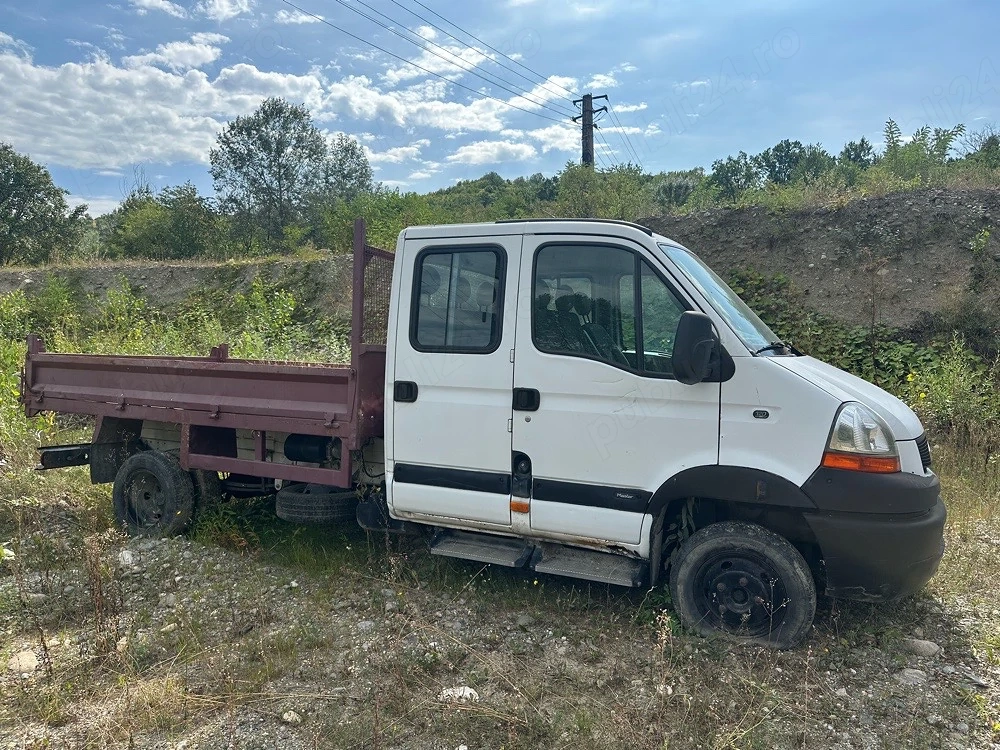 Renault Master cu bena basculabila