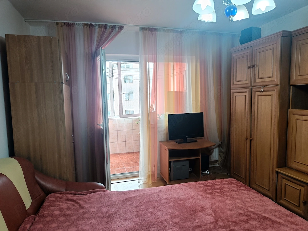 Caut colega de apartament 