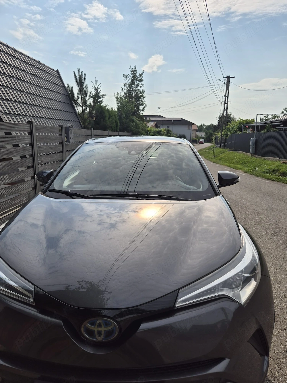 Toyota C-HR 1.8 Hybrid   2019 | Automată 