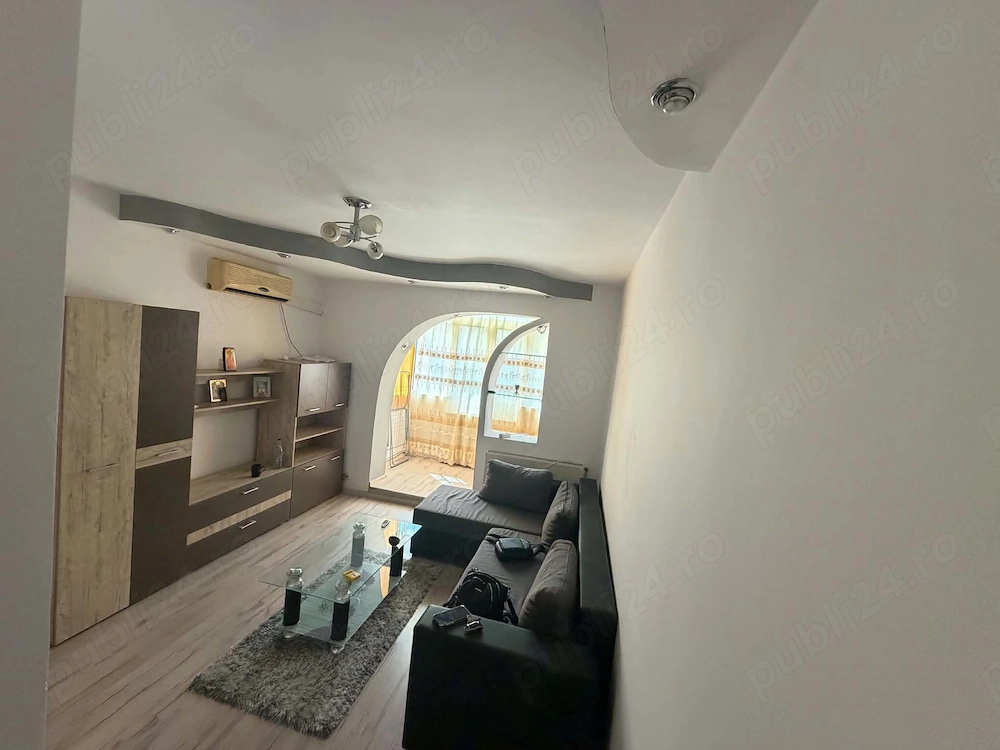   Ofer spre închiriere apartament cu două camere   