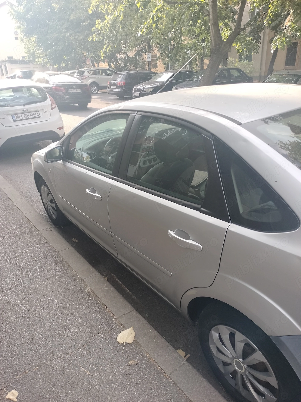 Vând Ford focus 