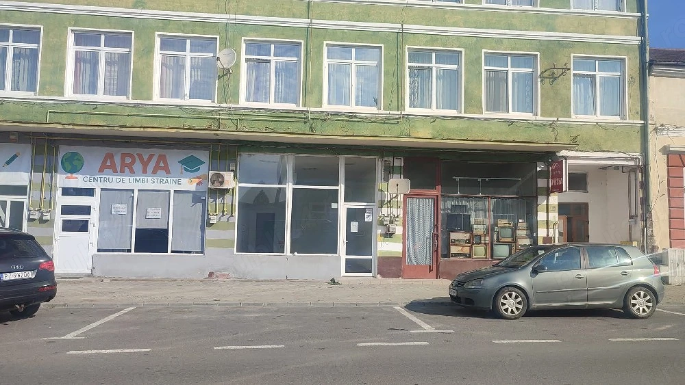 Inchiriez spațiu comercial  