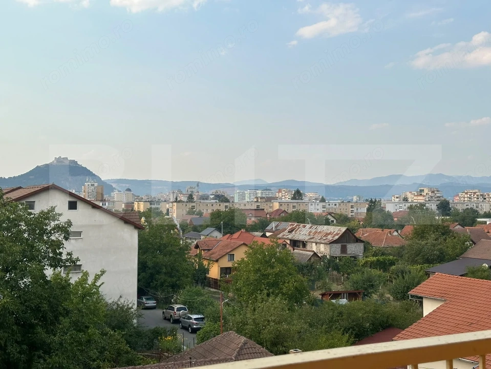 Apartament 1 cameră decomandat, 39 mp + terasă 6 mp, Pietroasa