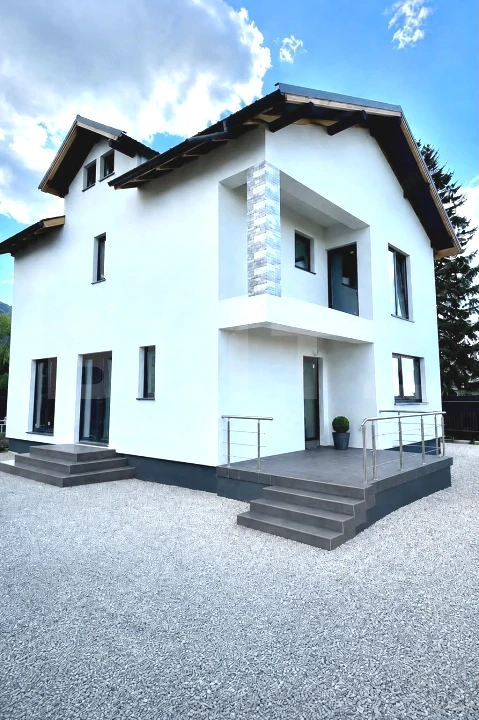 Casă premium cu finisaje la alegere, în Săcele