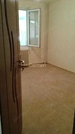 Inchiriez apartament 5 camere Crangasi