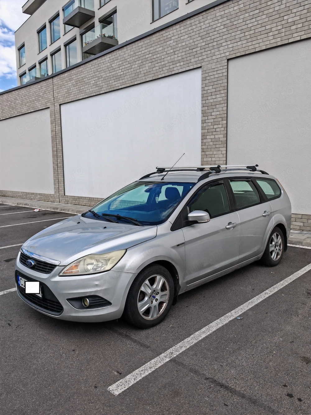 Ford Focus Facelift 2010 1.6 TDCi 109 CP Euro 5 Navi, Cameră, 2 seturi roți