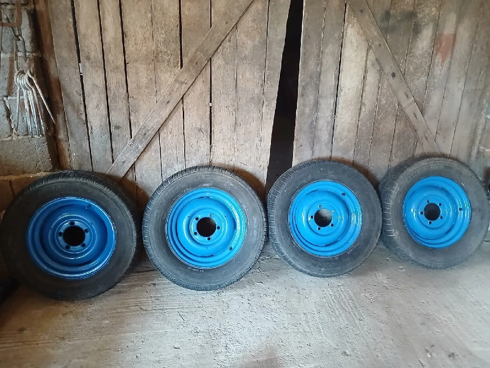 Vând roți de aro 
