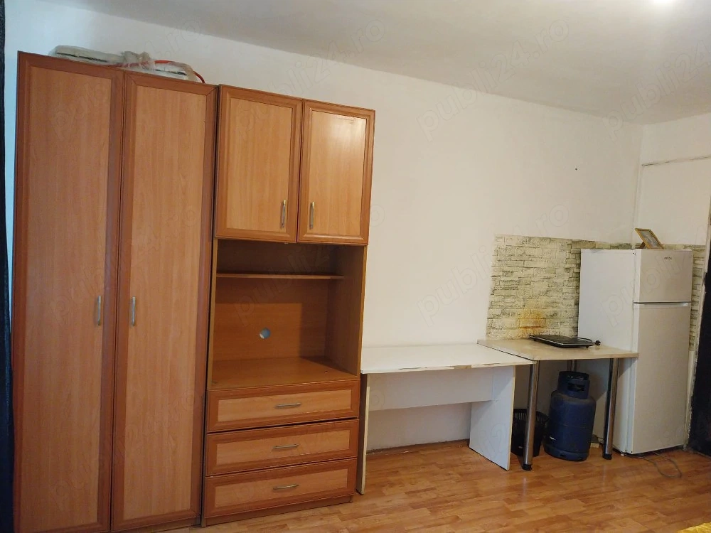 200 euro, garsoniera Nicolina