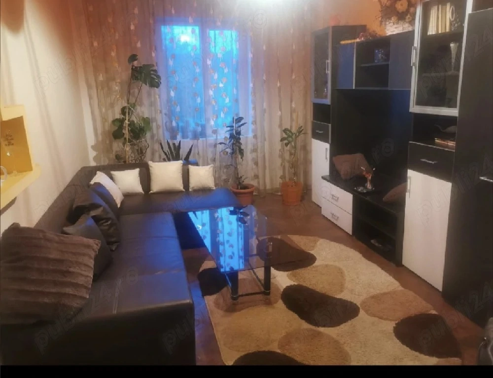 Inchiriez apartament Zona Liceului 