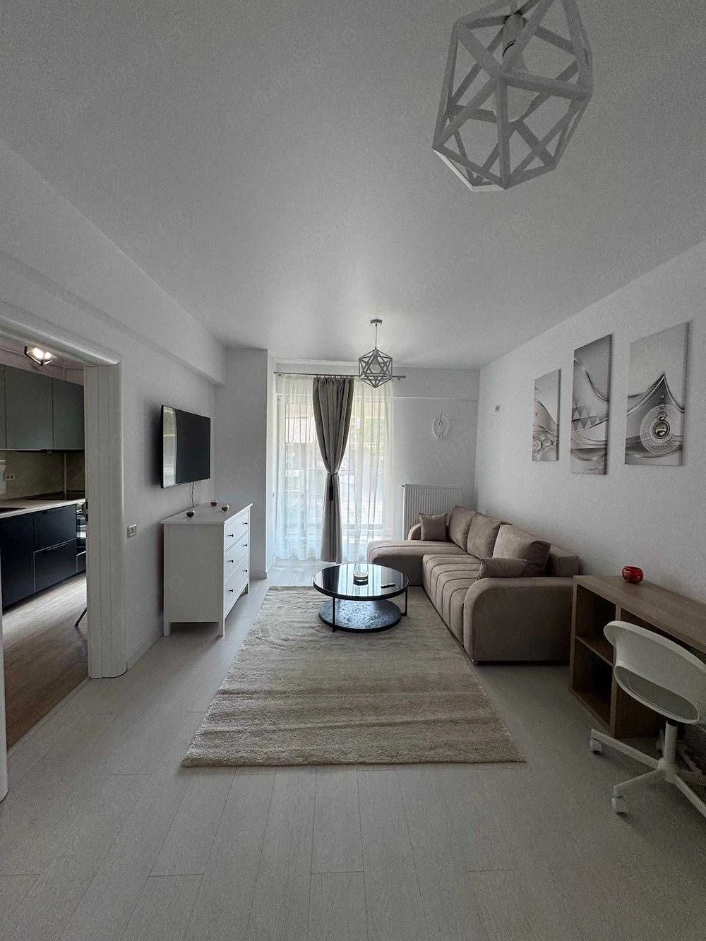 Garsoniera mobilata nou complet Central Adress Residence + loc parcare