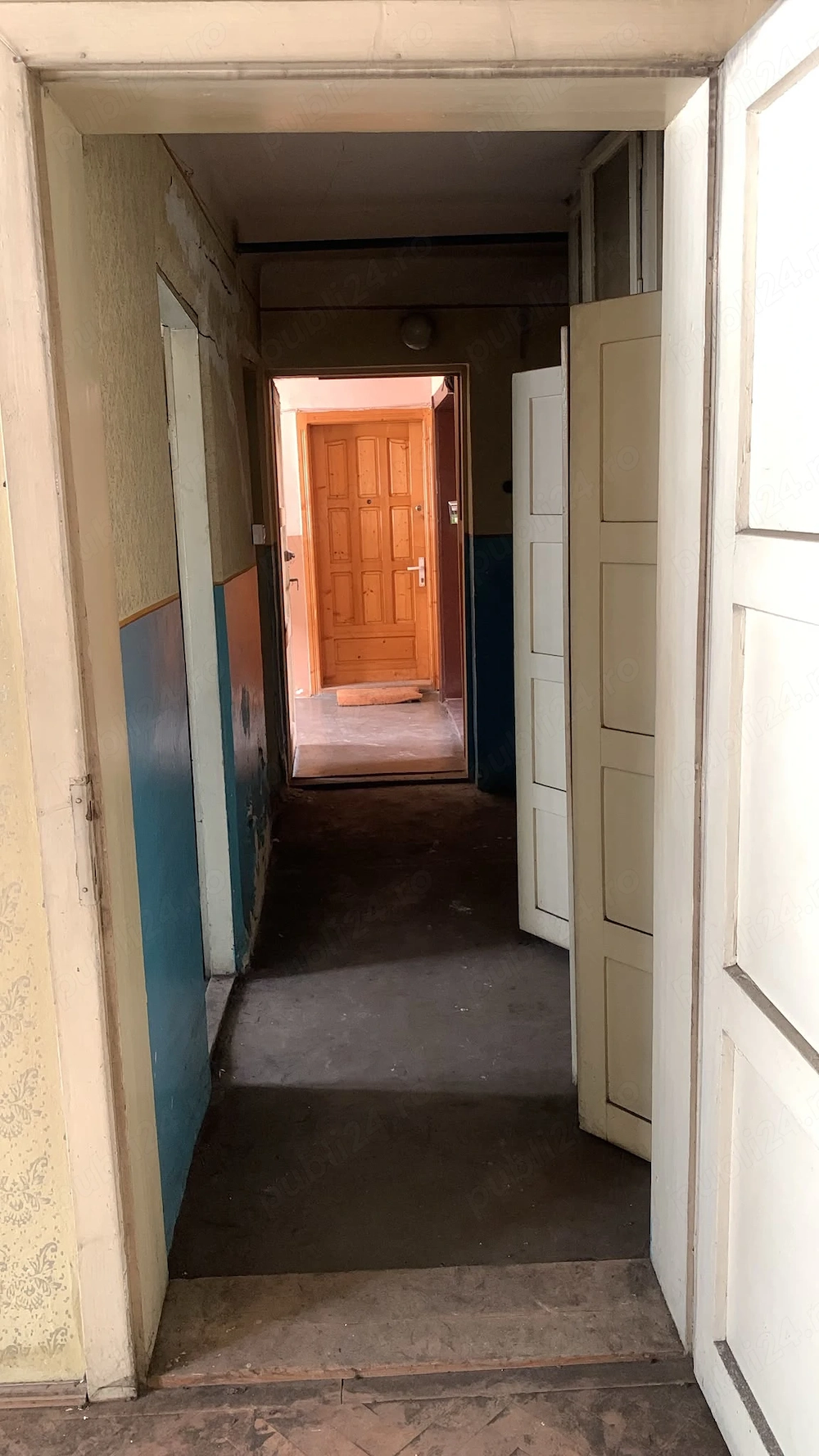 Închiriez apartament spațiu comercial, 150 Euro  lună - necesită renovare 