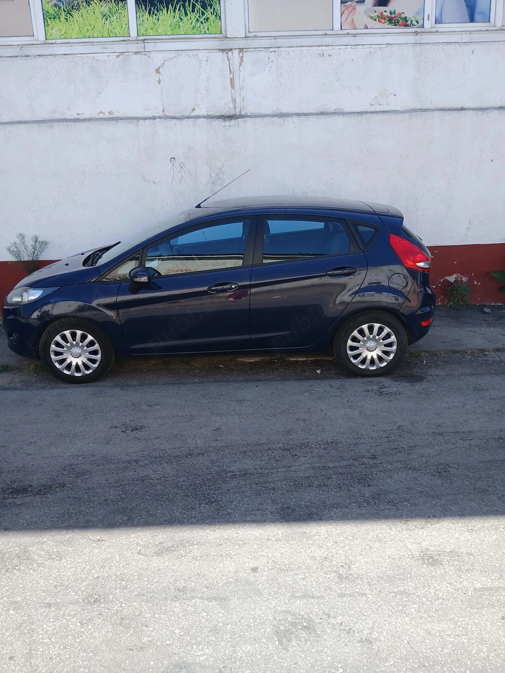 Vând Ford Fiesta 