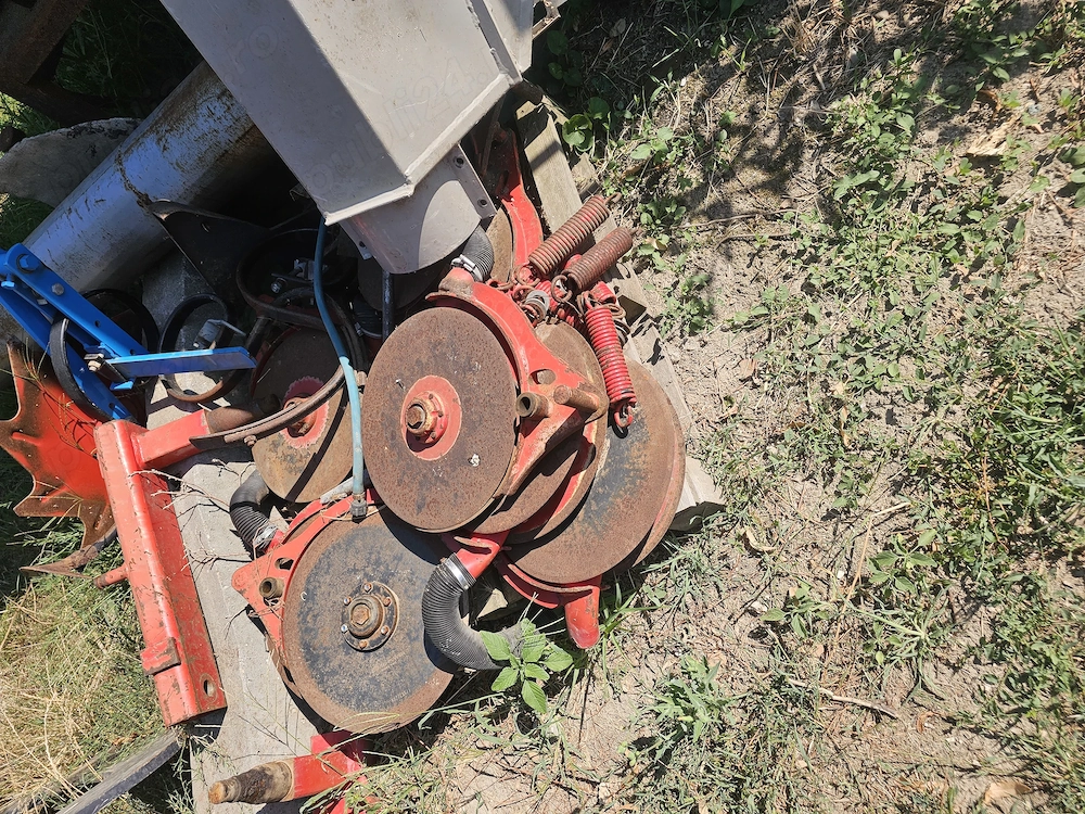 Secții Fertilizare semanatoare Kuhn 