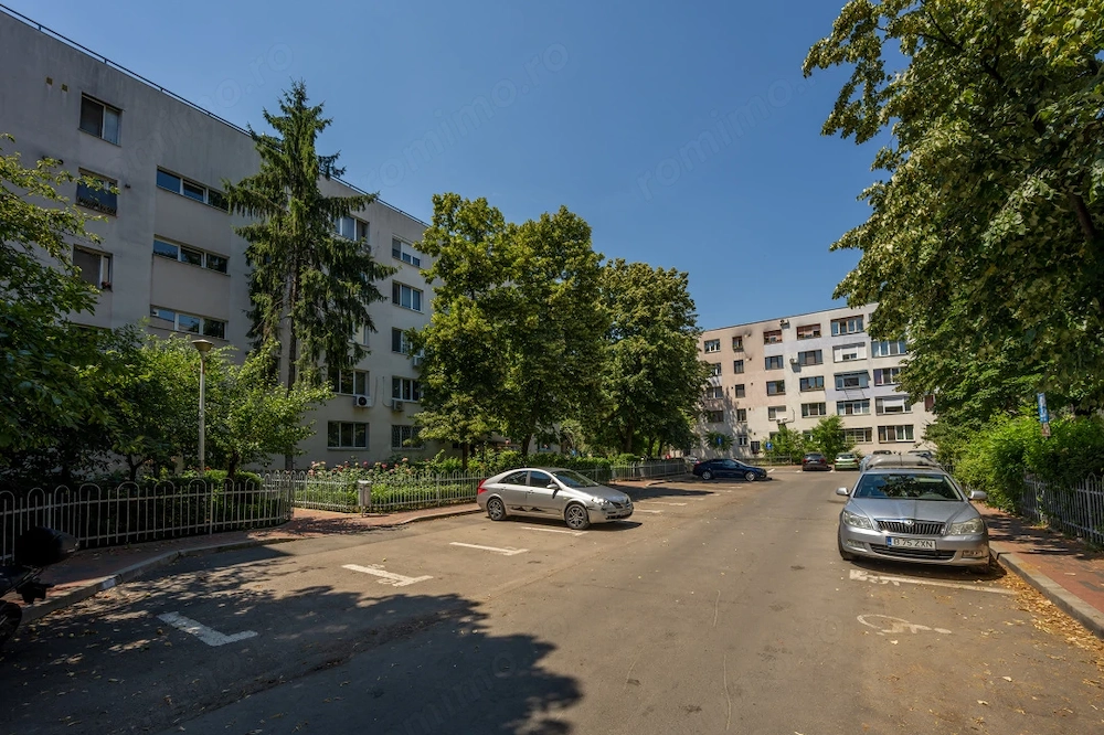 TITAN – OZANA, APARTAMENT 3 CAMERE 66 MP TOTAL, ETAJ 3 DIN 4, RENOVAT TOTAL!