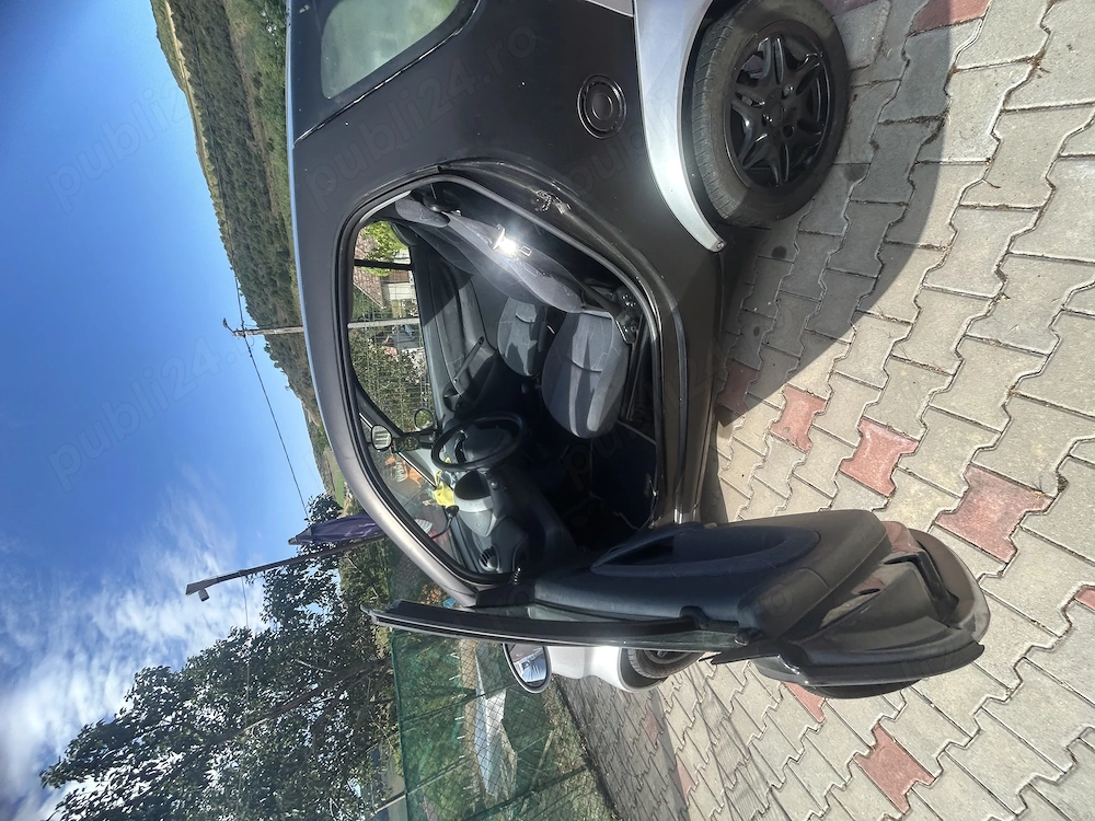 Smart fortwo vând mașina !!